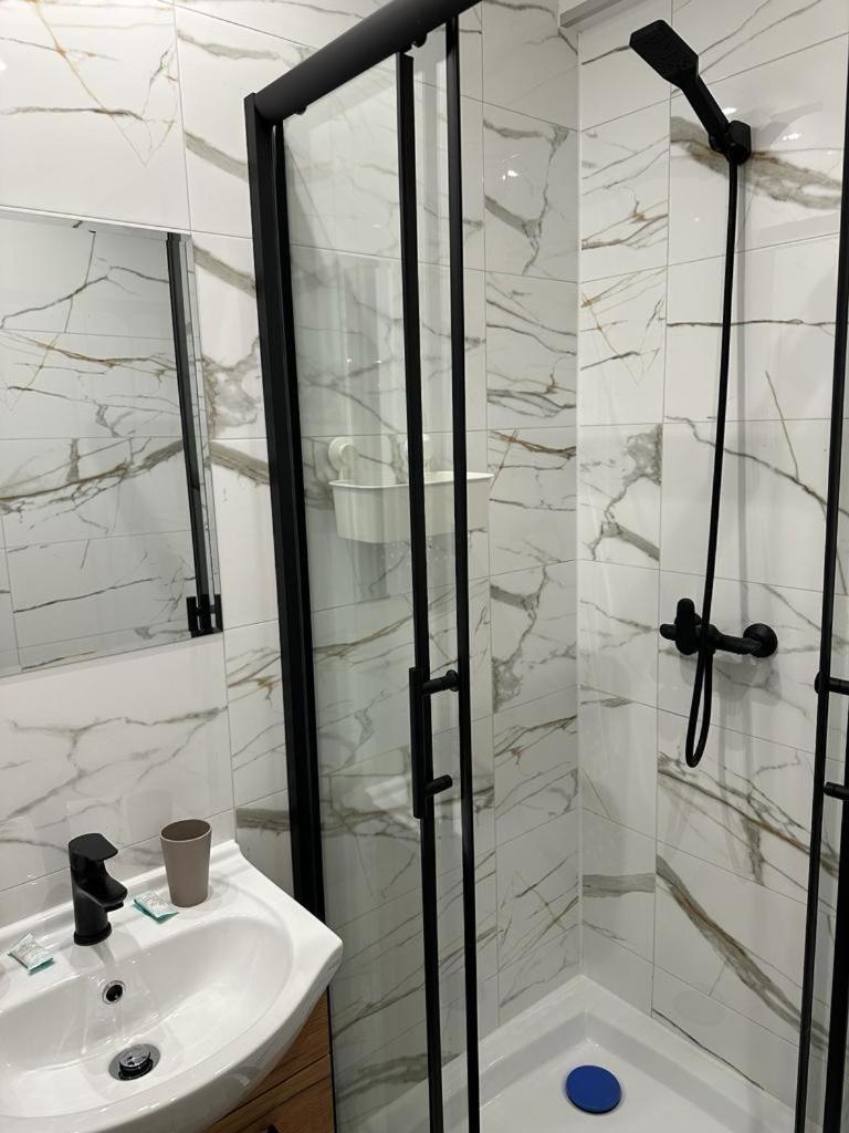 Avila Park & Spa Дзивновек Екстериор снимка