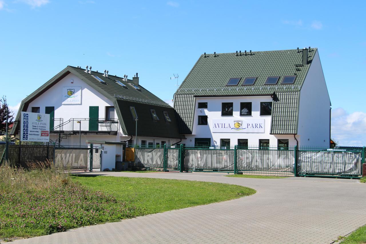 Avila Park & Spa Дзивновек Екстериор снимка