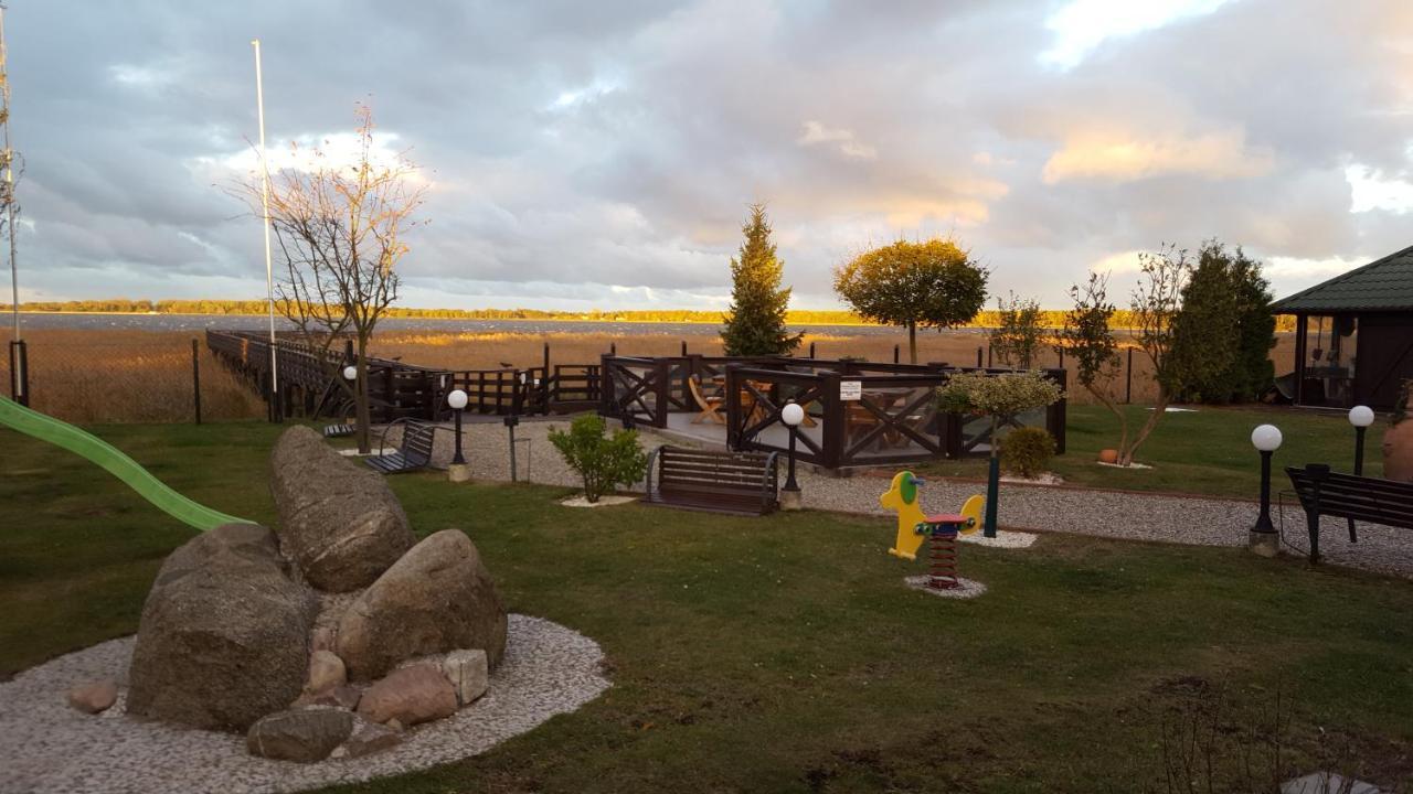 Avila Park & Spa Дзивновек Екстериор снимка